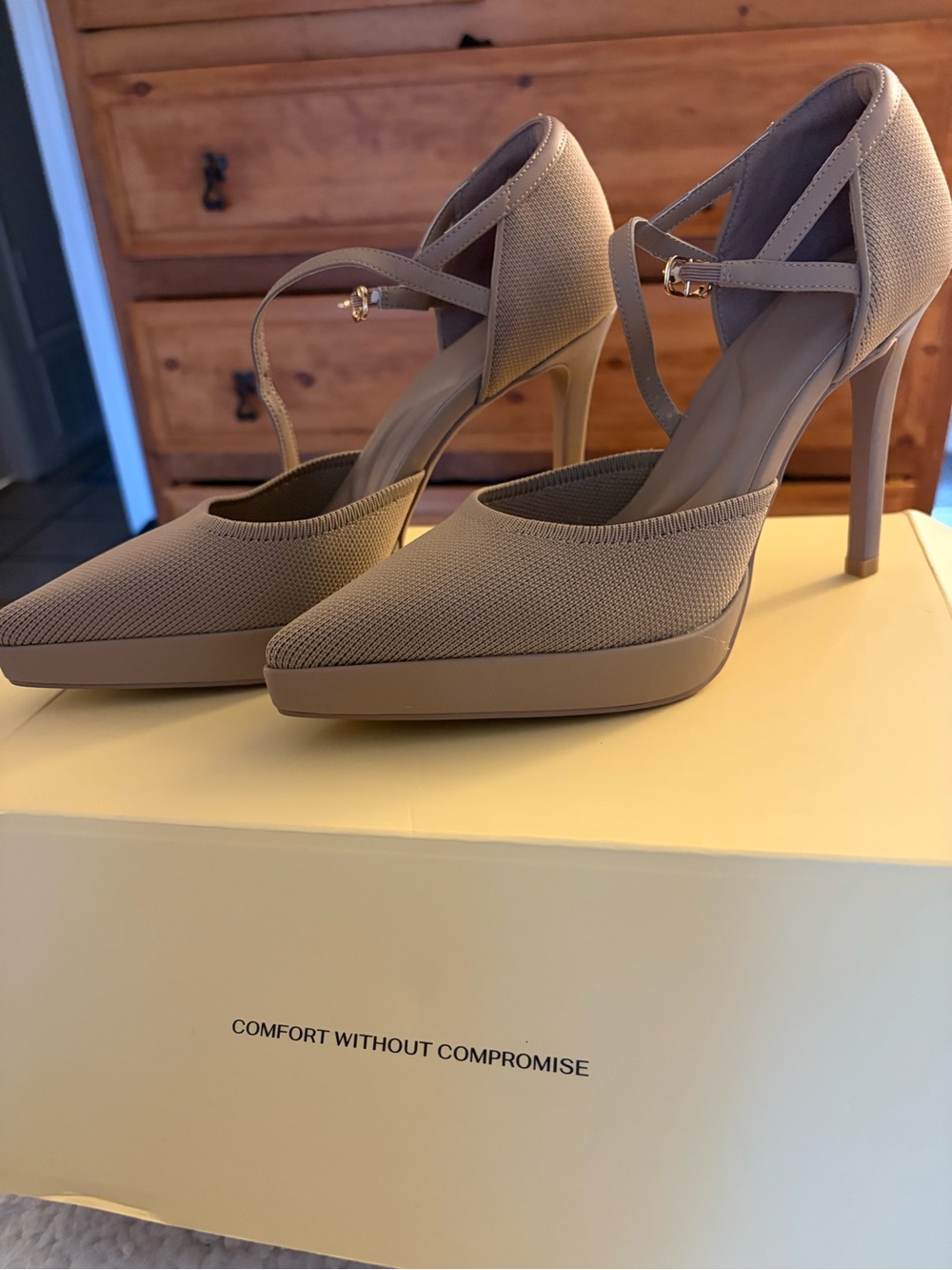 Cosy Island Women's Tan Pointed-Toe Ankle-Strap Heels - Picture 2 of 2
